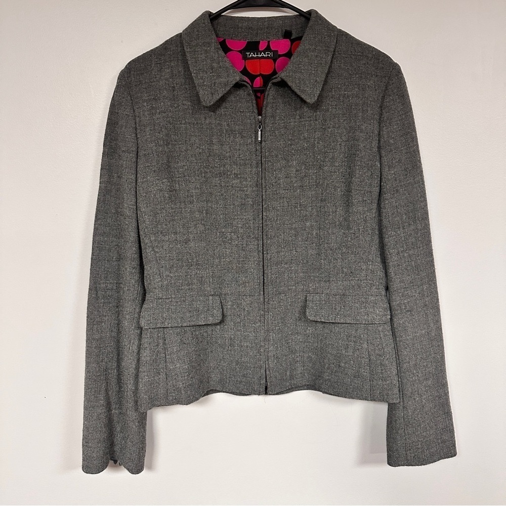 Tahari Gray Wool Blend Zippered Blazer, Zippered Sleeves, Fusha Dotted Lining, 8